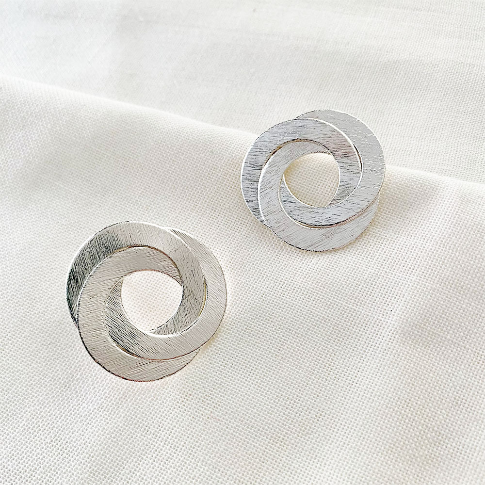 A277P TOPOS ENTRELAZADOS PLATEADOS