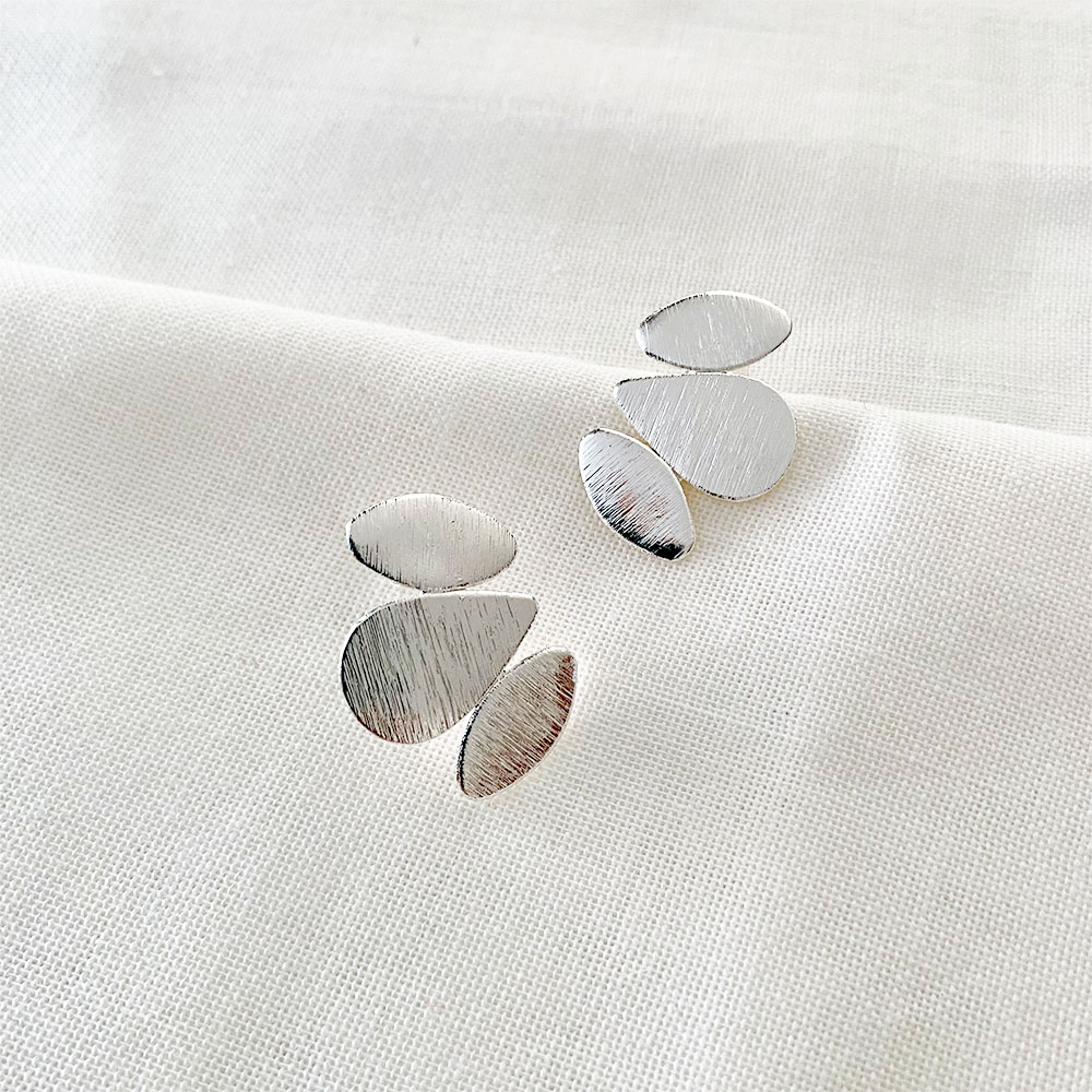 A379P TOPOS PETALOS X 3 PEQUEÑOS PLATEADOS