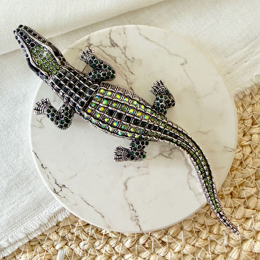 PIN026 PIN CAIMAN CIRCONES